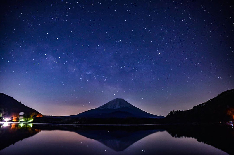 星空と富士山