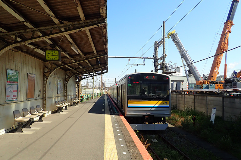 工業地帯を走る鶴見線