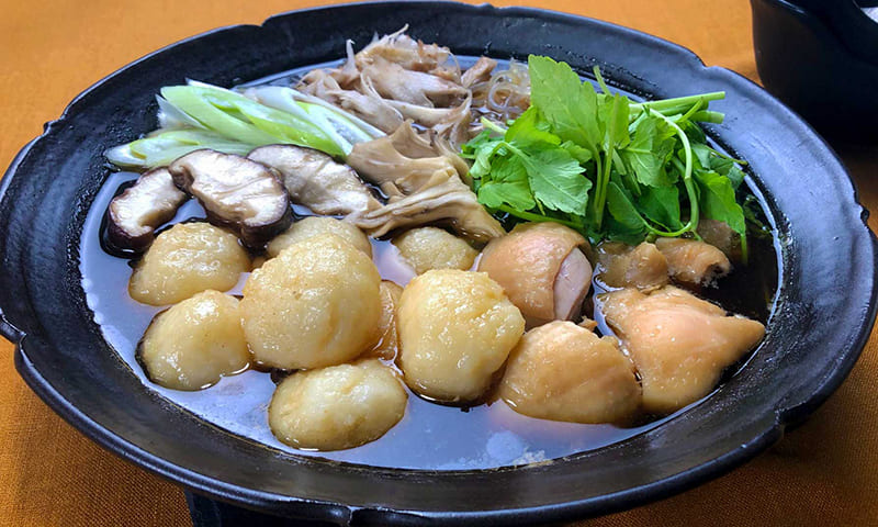 秋田県のだまこ鍋（出典：農林水産省Webサイト）