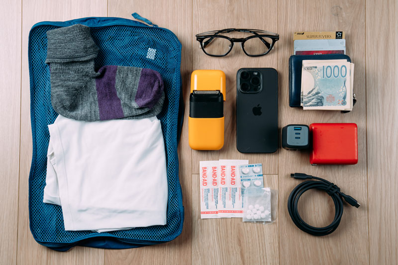 【基本】の持ち物のイメージ（写真提供：hirotographerさん）。