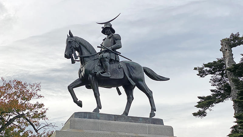 伊達政宗公騎馬像
