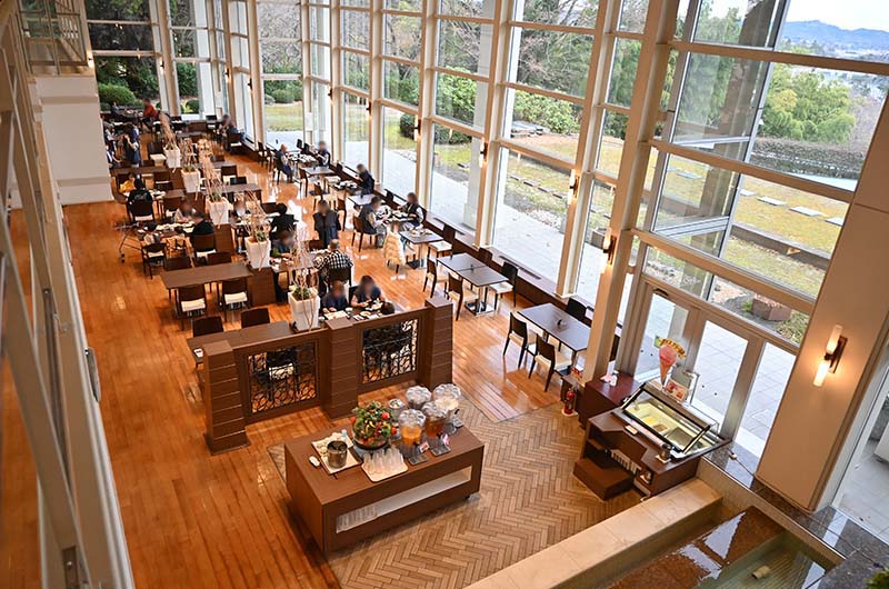 ラウンジレストラン「ラ・セレース」