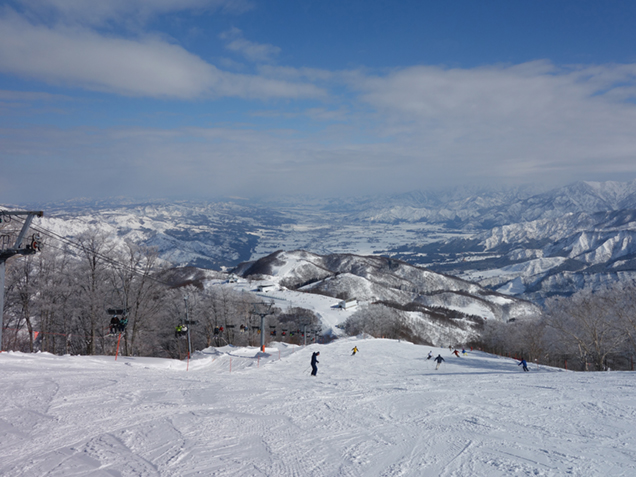 東京から日帰りOK　朝から晩まで越後湯沢を滑り倒してみた