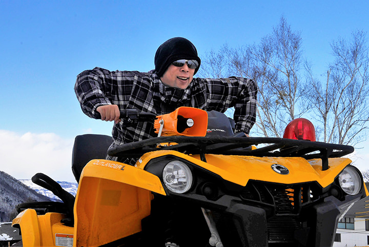 竜王スキーパークで雪上バギー、チュービングに挑戦