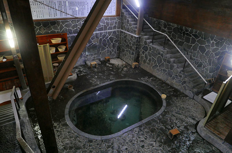 鉛温泉 藤三旅館 白猿の湯